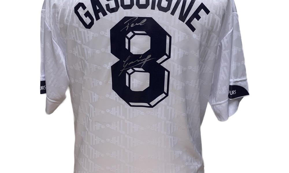 Klubtr&oslash;jer og sportsmemorabilia