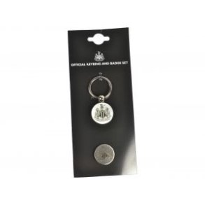 Newcastle pin/badge  Retro design + n�glering