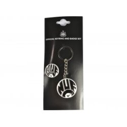 Newcastle pin/badge  Retro design NUFC + n�glering