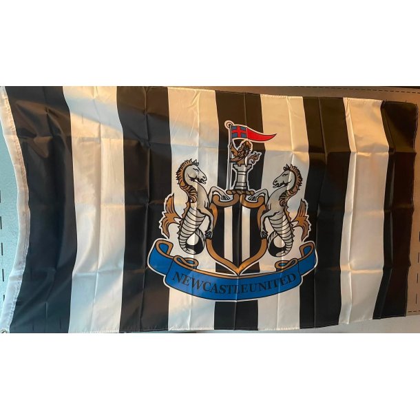 Newcastle flag / M�l: 91 x 152 cm.